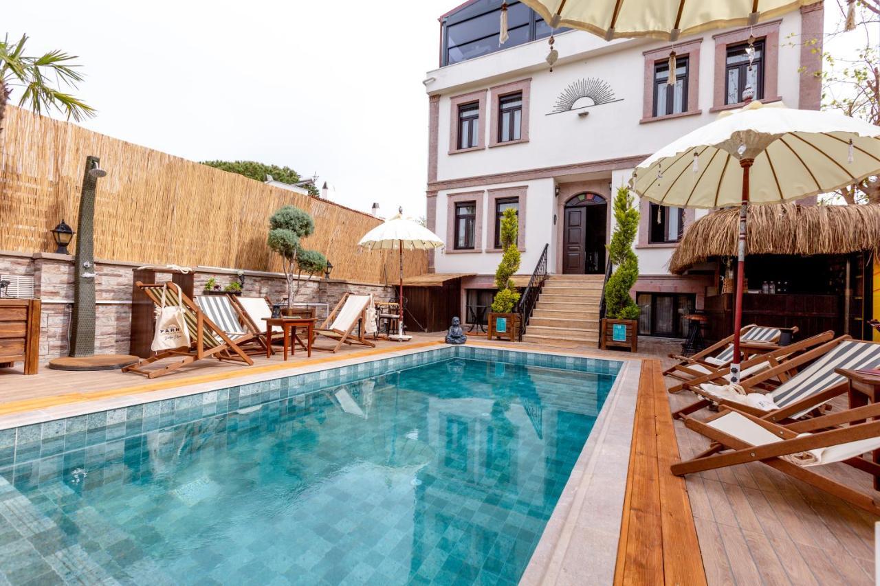 Parna Hotel Cunda Екстериор снимка