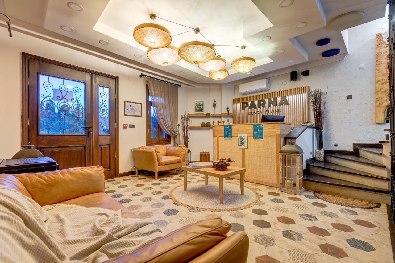 Parna Hotel Cunda Екстериор снимка