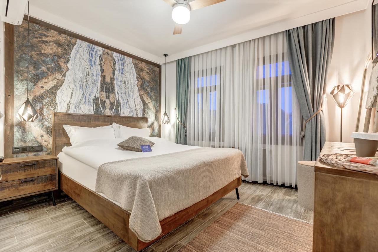 Parna Hotel Cunda Стая снимка