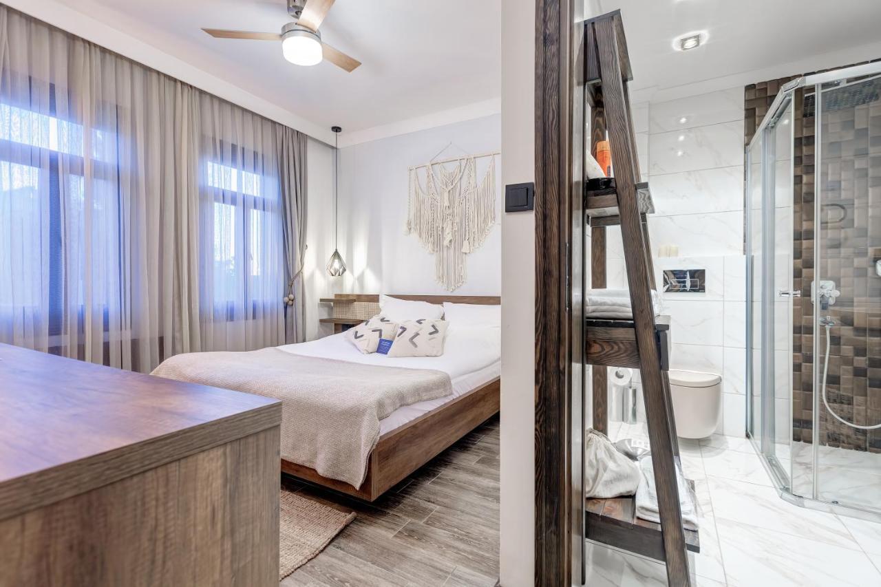 Parna Hotel Cunda Екстериор снимка