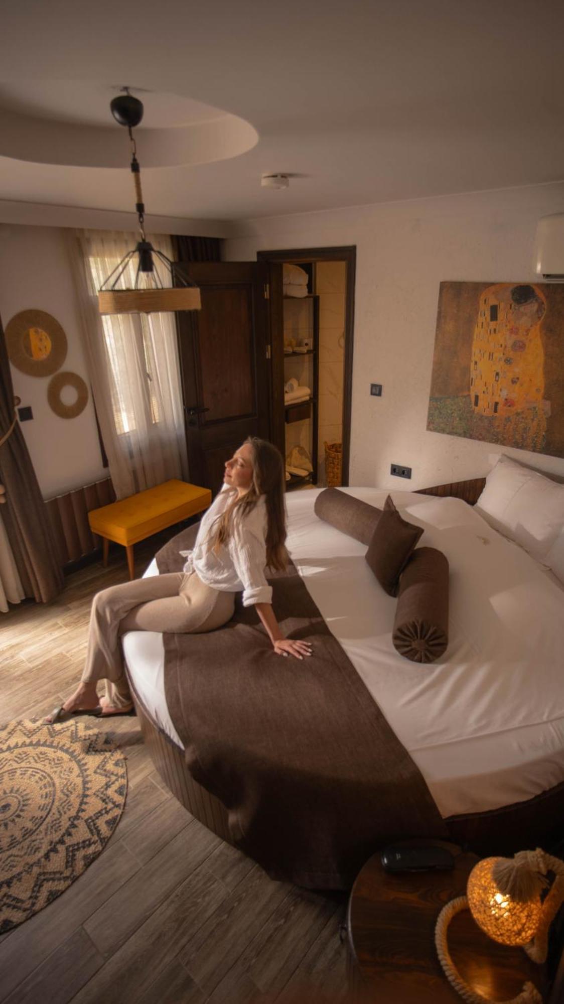 Parna Hotel Cunda Екстериор снимка