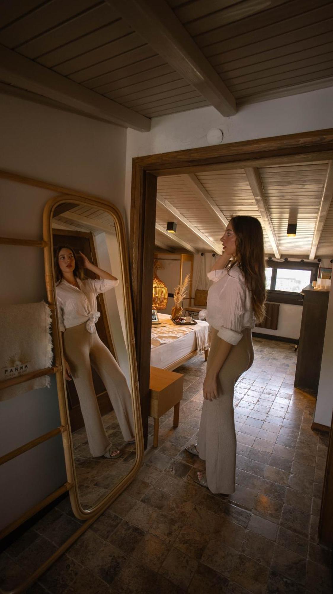 Parna Hotel Cunda Стая снимка
